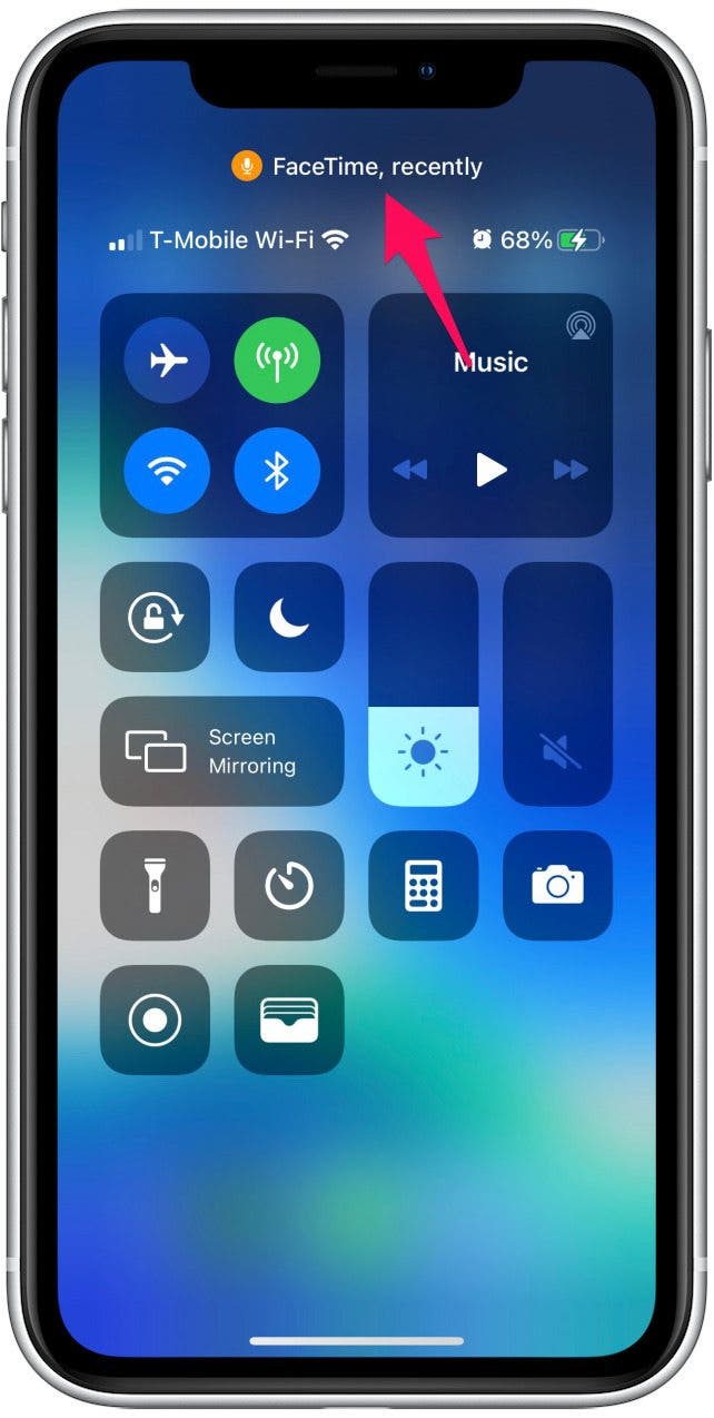 What Are the Orange &amp; Green Dots on the iPhone Status Bar?