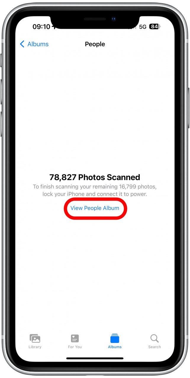 You can dismiss it by tapping View People Album,