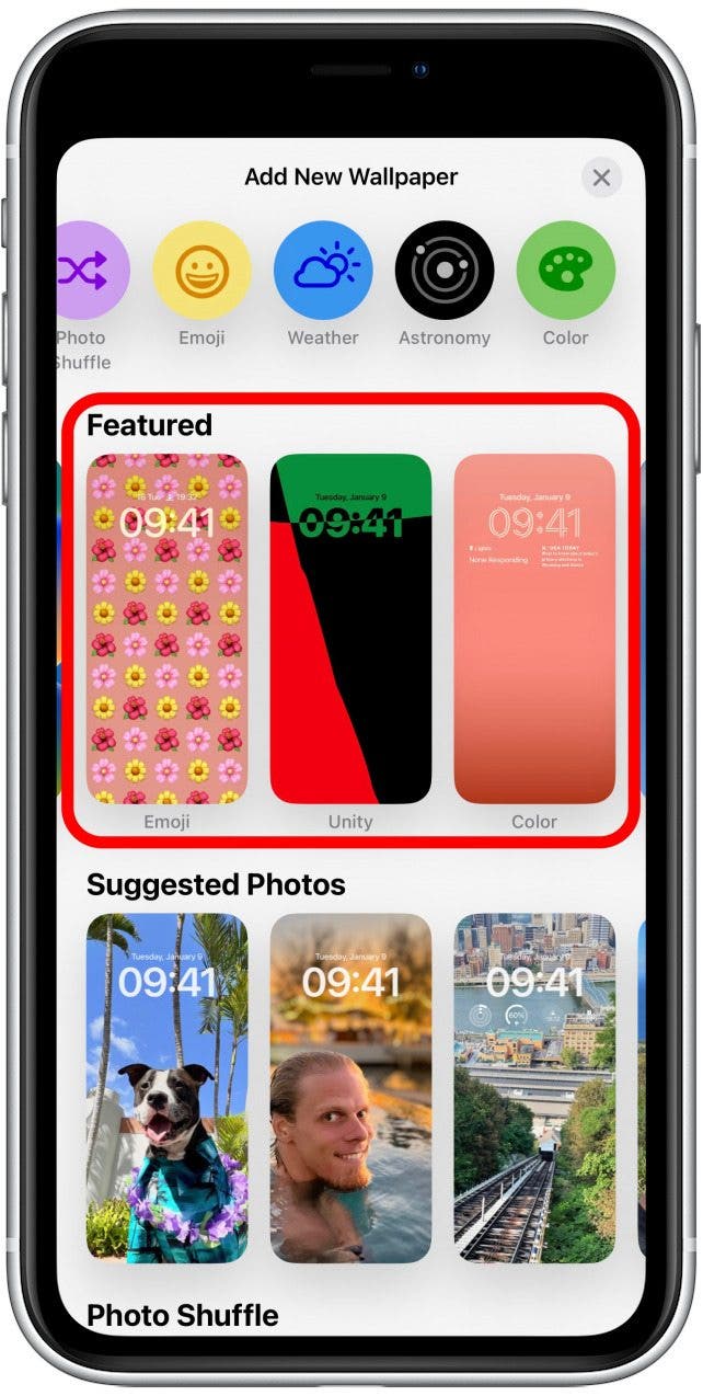 Right under that, you’ll see Featured wallpapers. 
