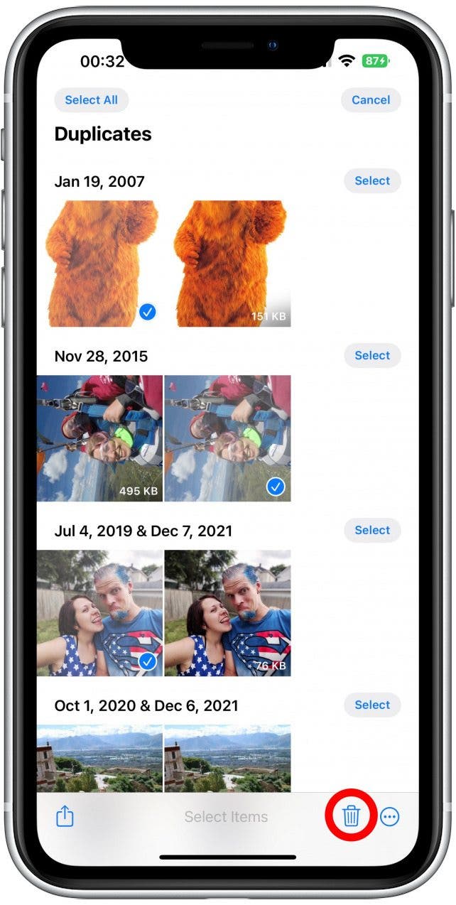 Tap the trash icon once you’ve selected the ones you wish to delete.