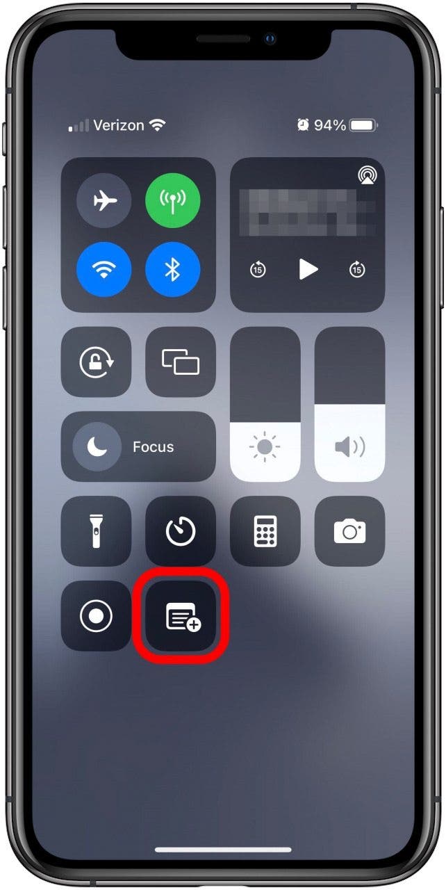 Lock Screen Control Center with the Notes app icon marked.