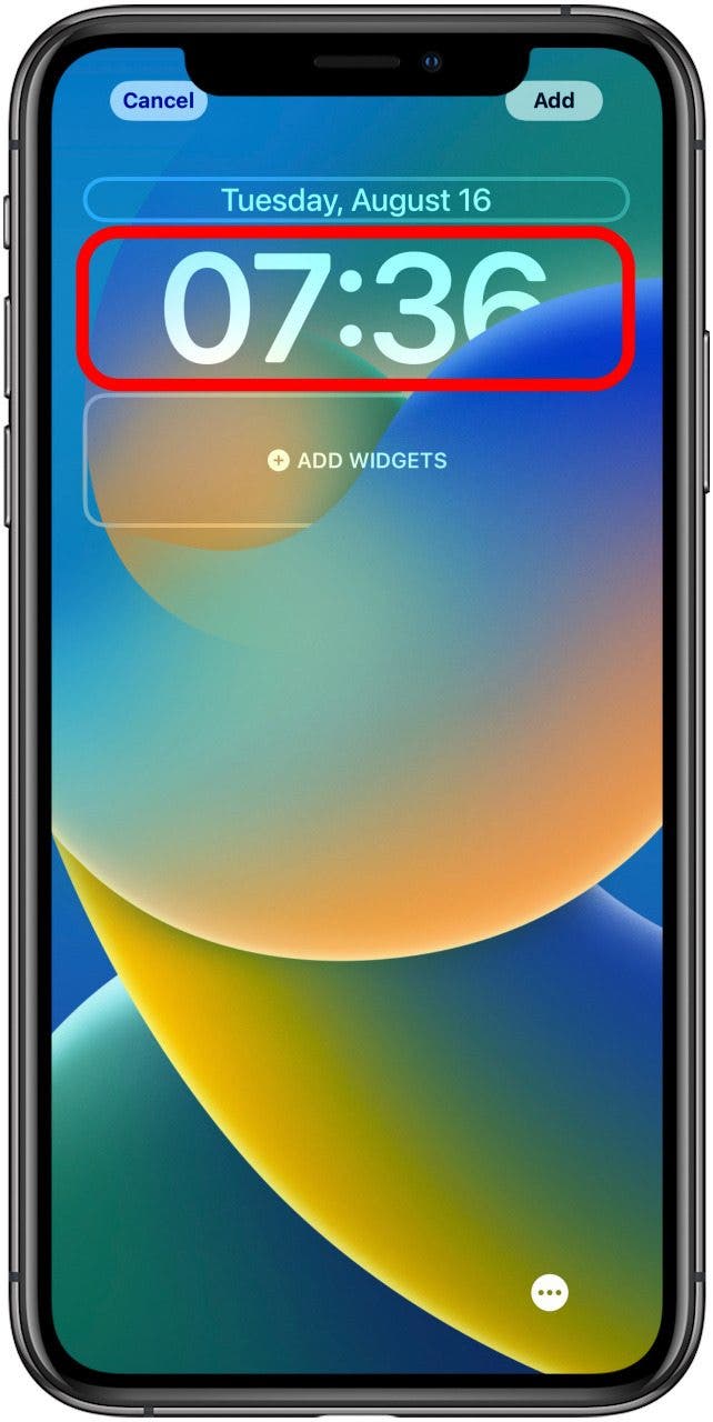 How to Change the Style of the Clock on Your iPhone Lock Screen