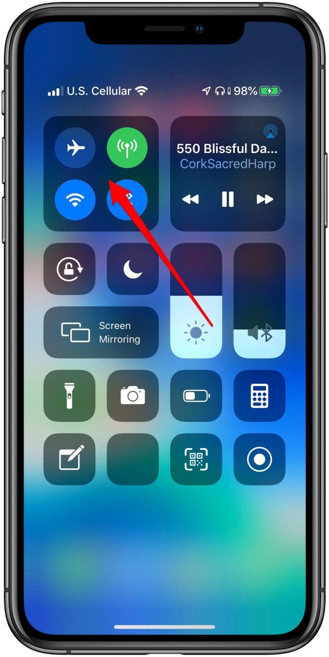 How to Switch between Bluetooth Devices in the iPhone & iPad Control Center