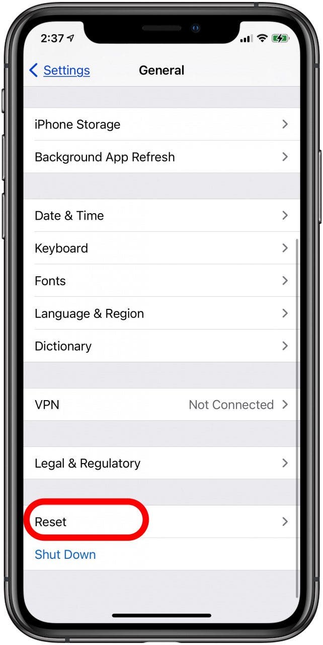 How to Fix Unwanted Predictive Text Suggestions on iPhone How to Fix Unwanted Predictive Text Suggestions on iPhone