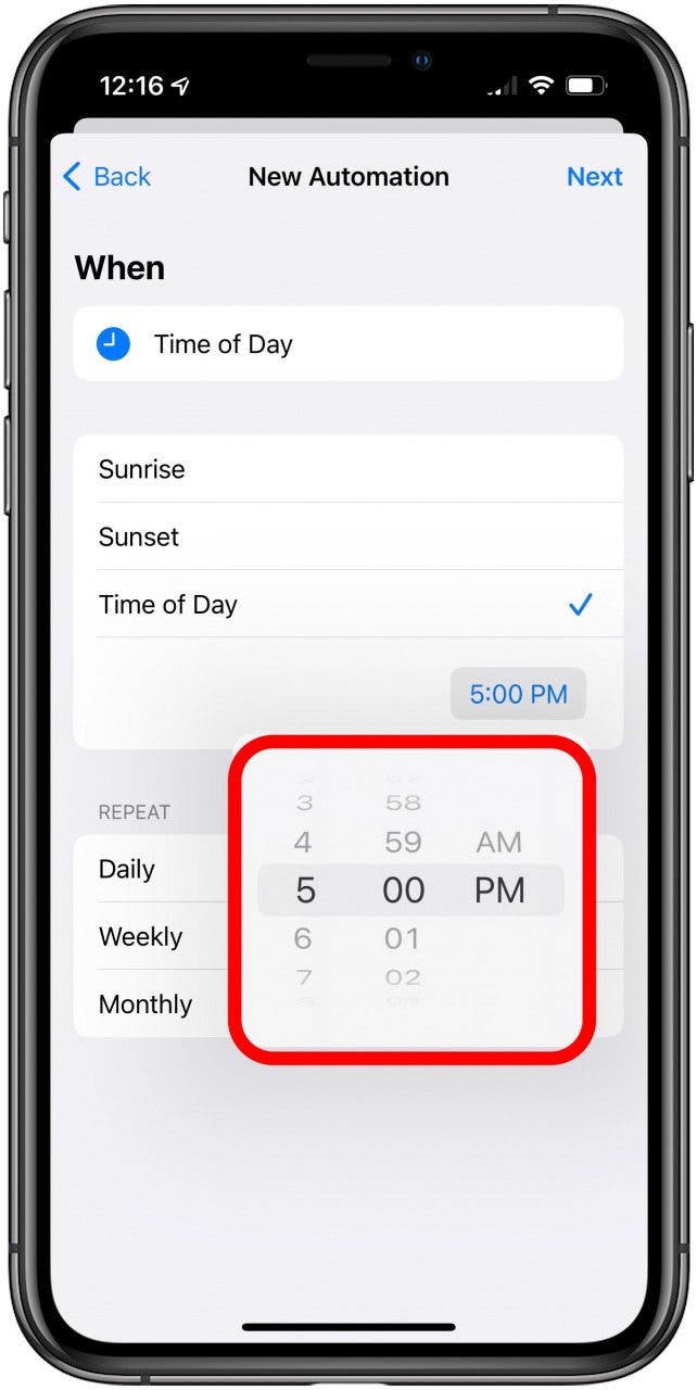 how to schedule a text on iphone