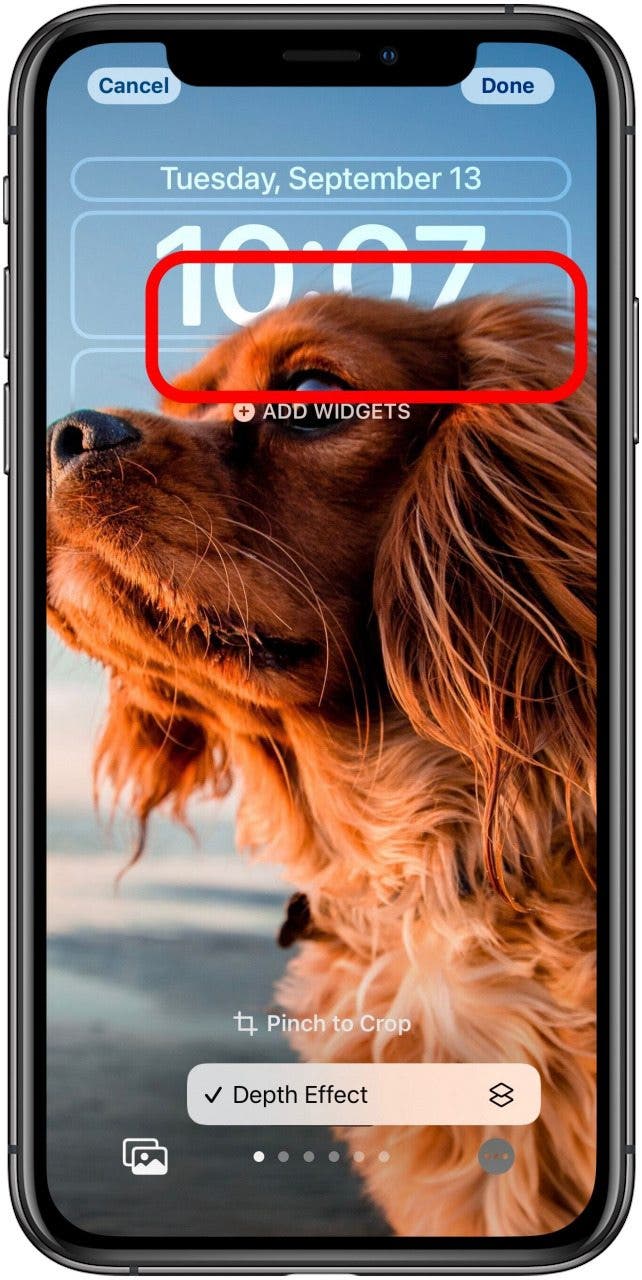 Lock Screen customization screen with a mark showing where the Depth Effect is working.