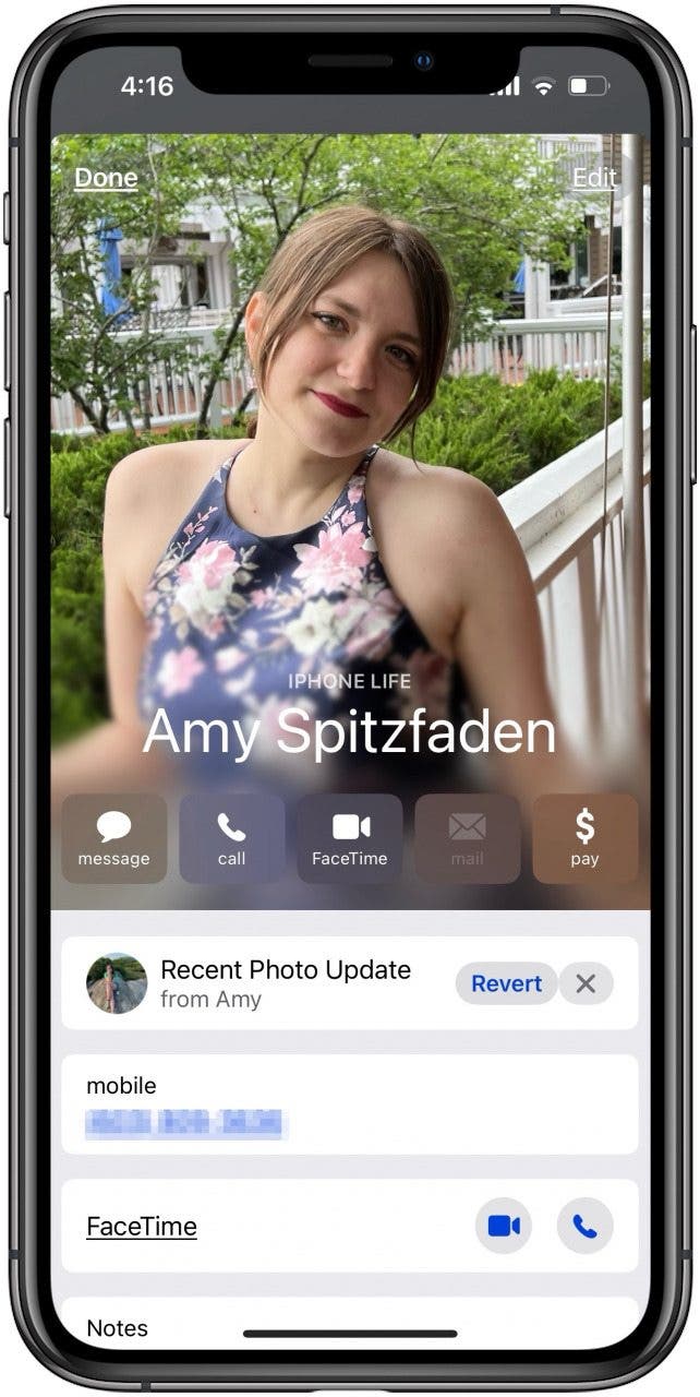 why won't my contact posters update