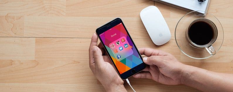 How To Add Contacts’ Social Media Info To Their Contact Cards